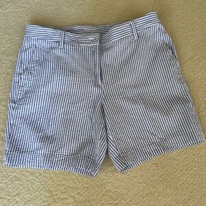 Talbots size 6 seer women's short